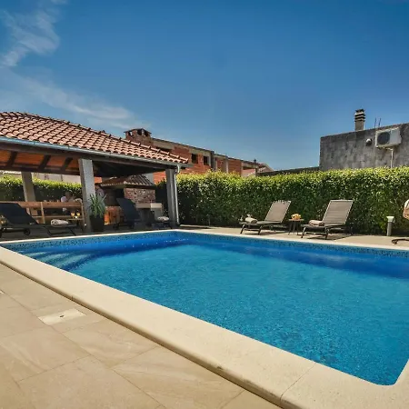 Holiday home Jolumar By Interhome