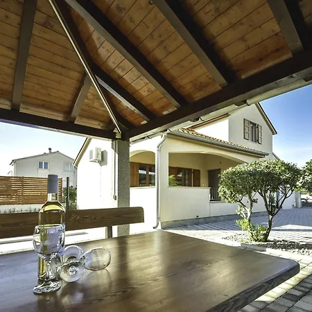 Jolumar By Interhome *
