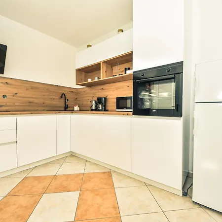 Holiday home Jolumar By Interhome
