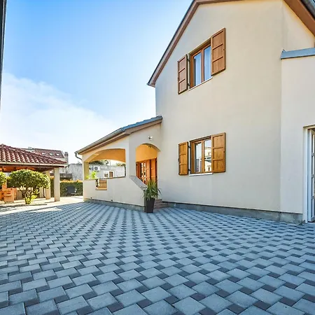 Vakantiehuis Jolumar By Interhome *