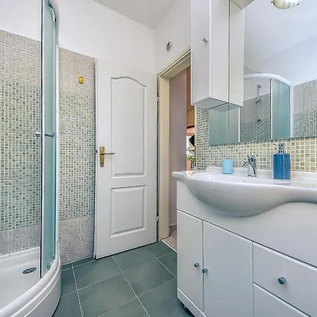 Jolumar By Interhome * Biograd Na Moru