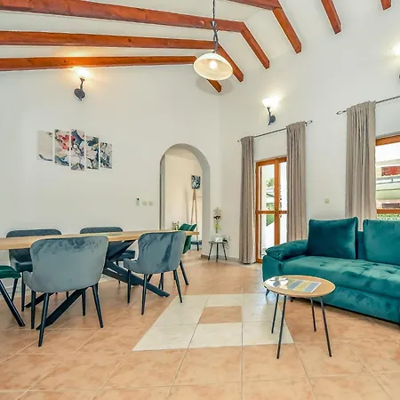 Vakantiehuis Jolumar By Interhome