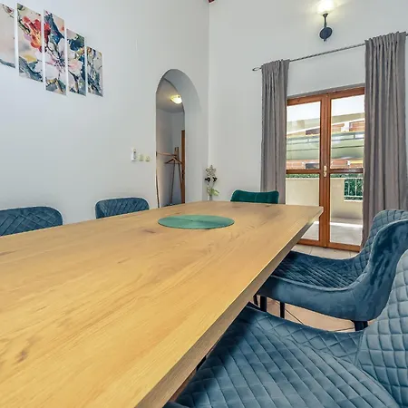 Jolumar By Interhome Vakantiehuis *