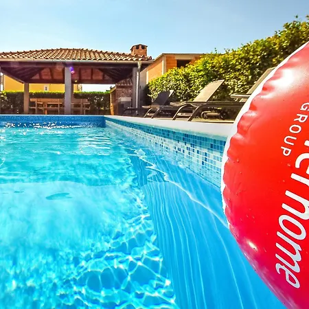 Holiday home Jolumar By Interhome *