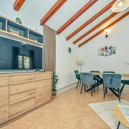 Jolumar By Interhome Vakantiehuis Biograd Na Moru